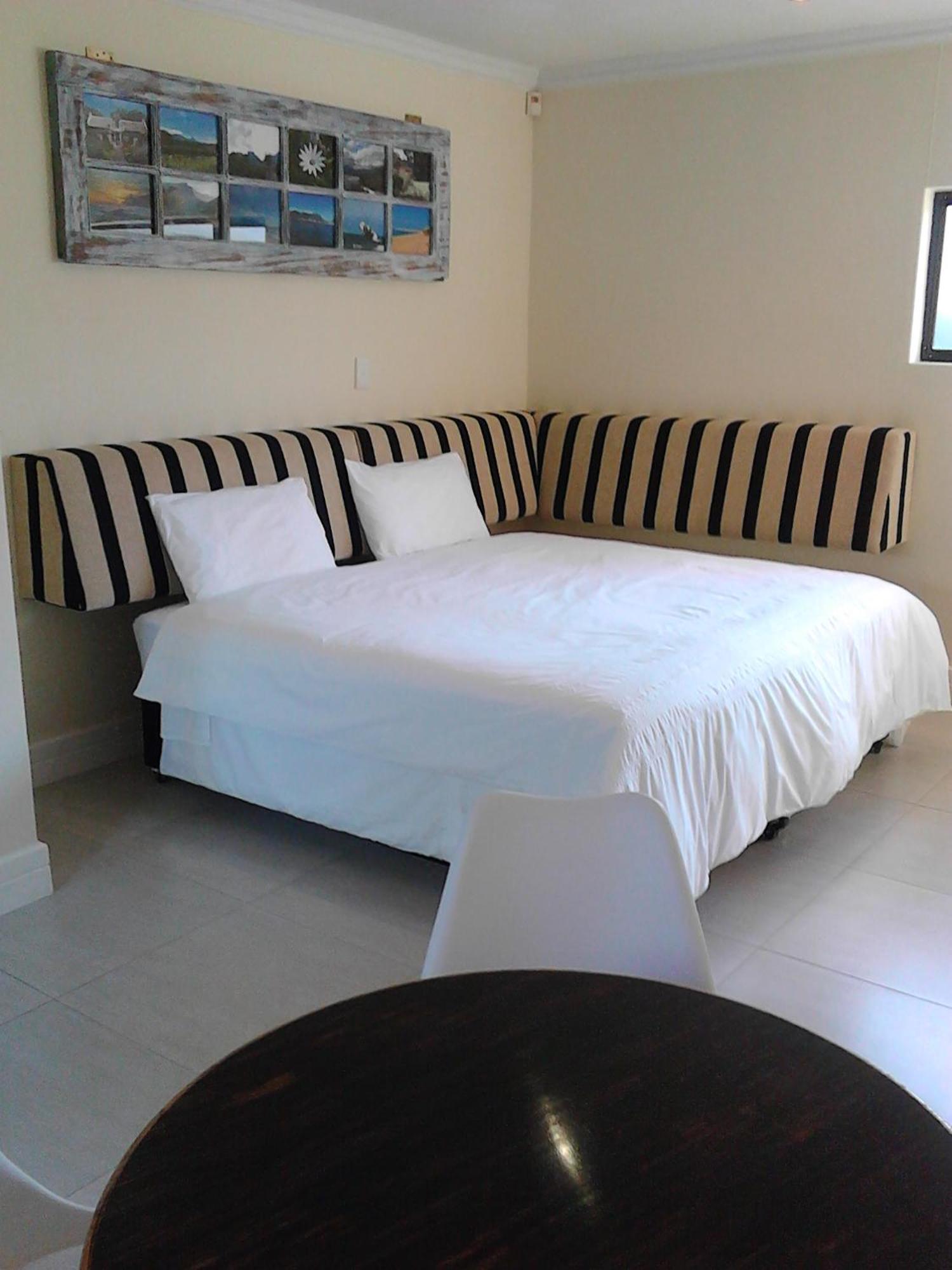 Port House Bloubergstrand Exterior foto